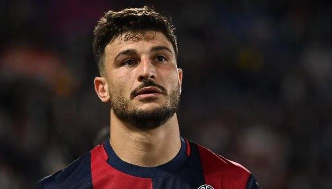 新援哈托身穿世俱杯冠军徽章球衣亮相，切尔西将持有4年