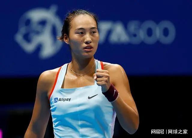 法兰克福vs沃尔夫斯堡：格策、堂安律首发，埃里克森、马耶尔出战