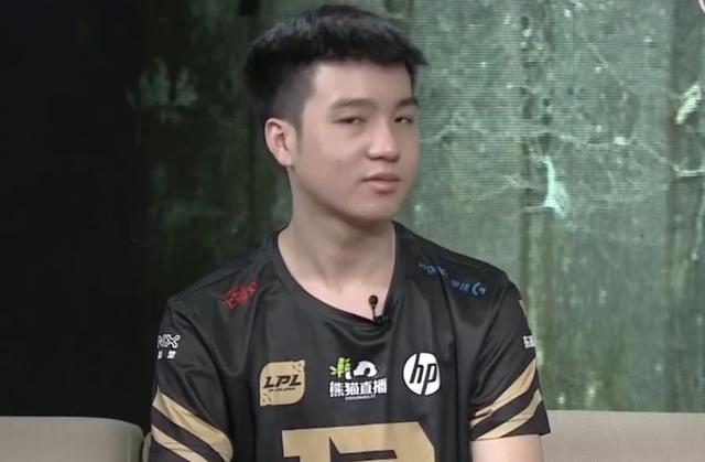 跟队：邓弗里斯很可能缺席米兰德比，奥古斯托做好顶替准备