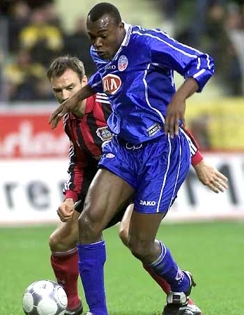 背后释放的 背后释放的